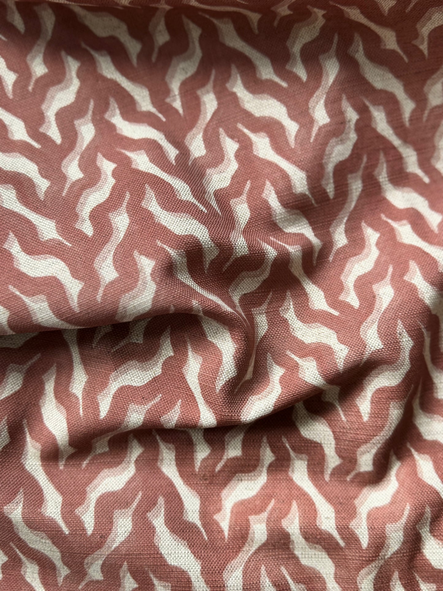 Kelp Drift linen union fabric in Pink