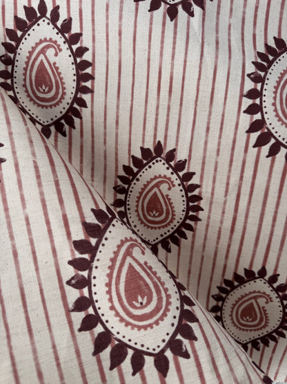Field flower Paisley linen cotton union fabric in Pink