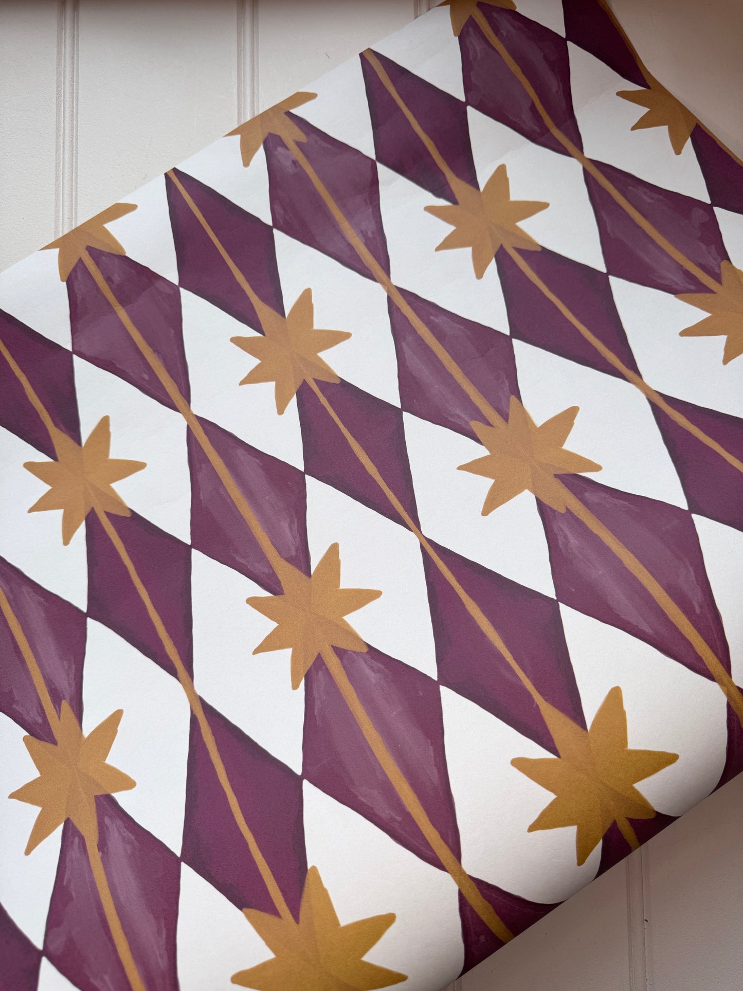 Starfall wallpaper in Blackcurrant